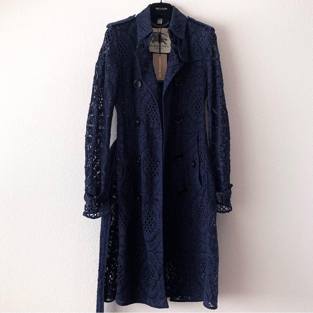 Burberry lace trench coat - Picture 9 of 16
